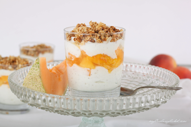 photo of granola with peaches and yoghurt