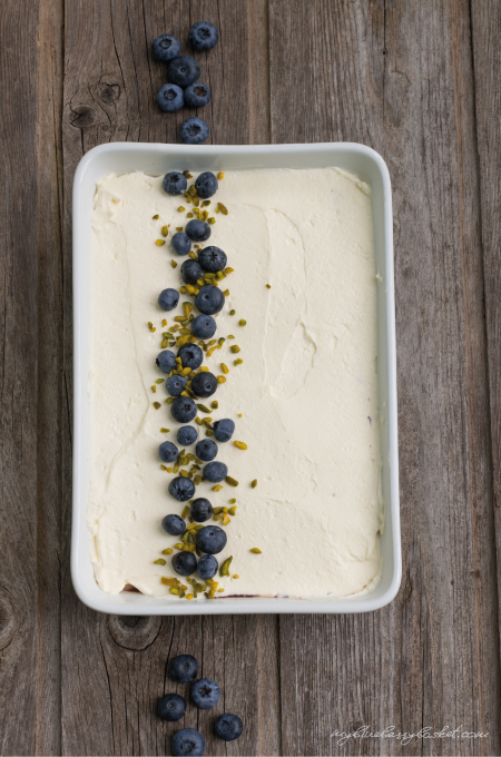 blueberry tiramisu with limes