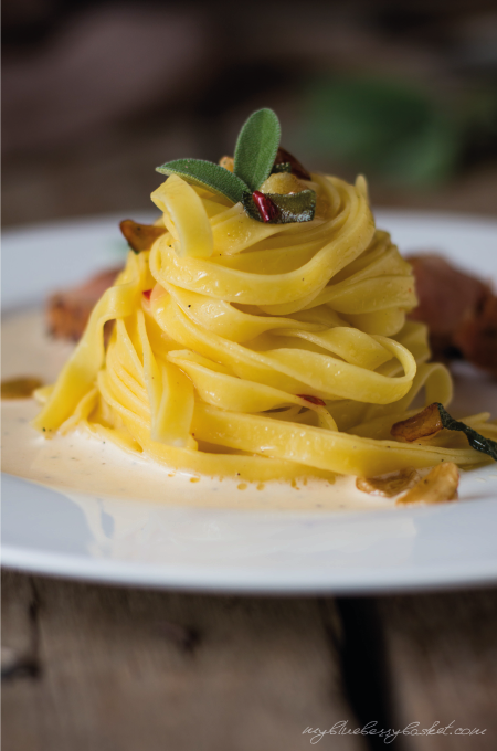 photo pasta with sage and pork filet