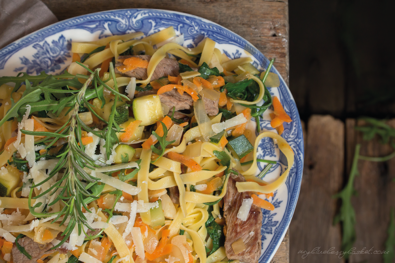 photo of Linguine with steak and arugula