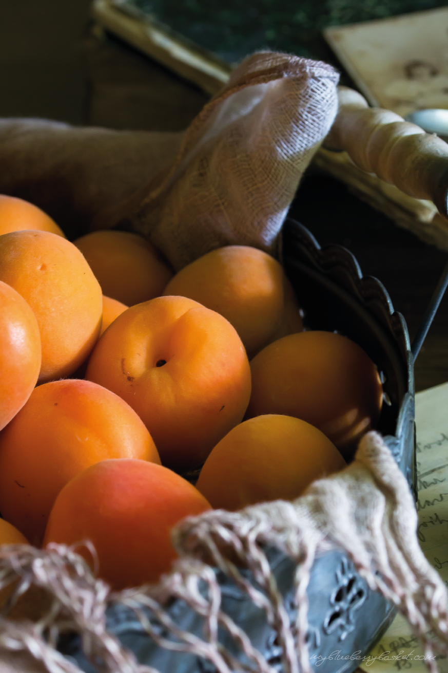 photo of apricots