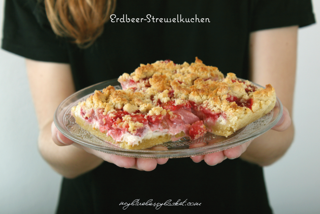 Foto von Erdbeer-Streuselkuchen