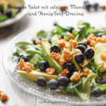 Avocadosalat mit salzigem Mandelkrokant und Honig-Senf-Dressing